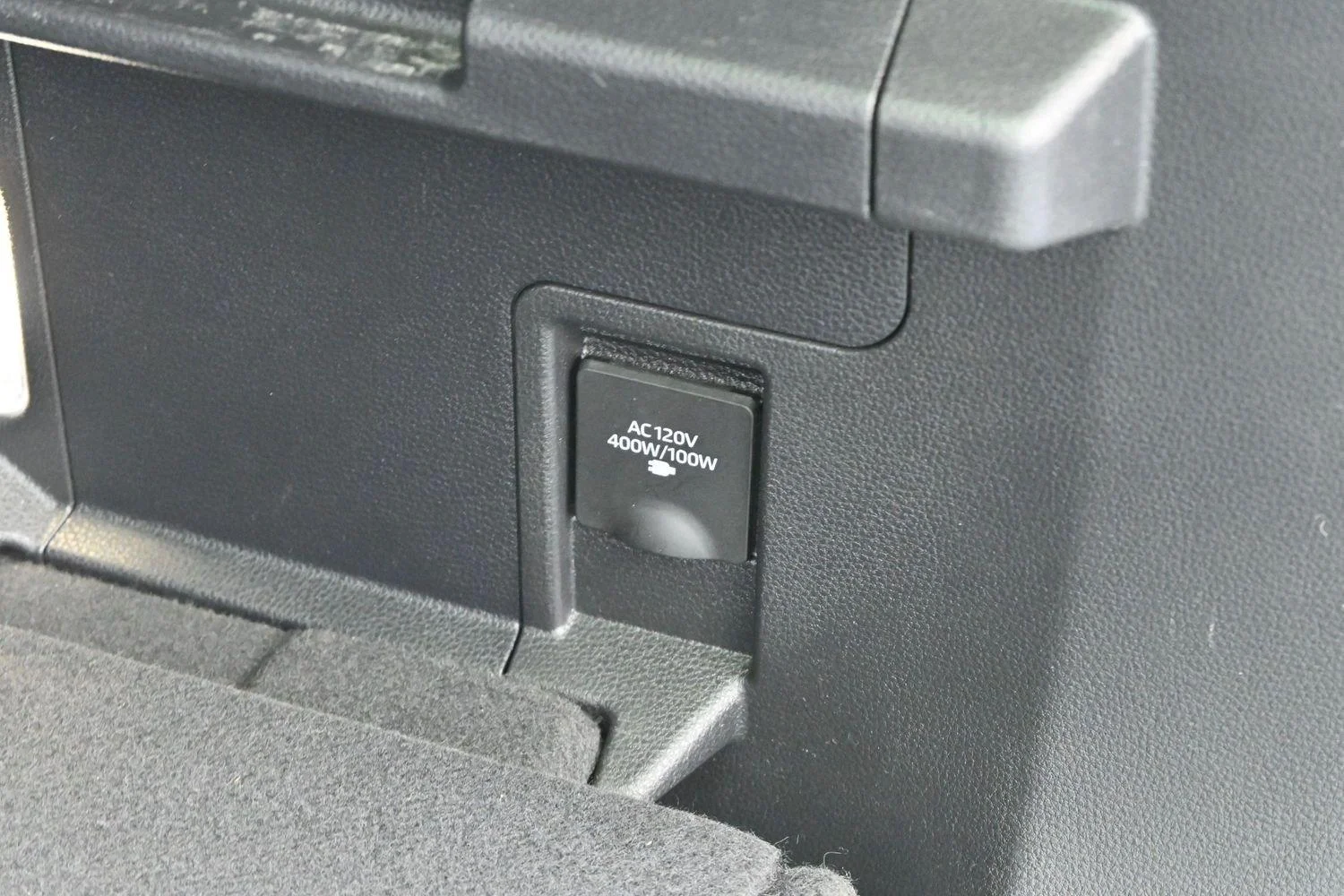 Used 2023 Magnetic Gray Metallic Toyota Platinum image 12