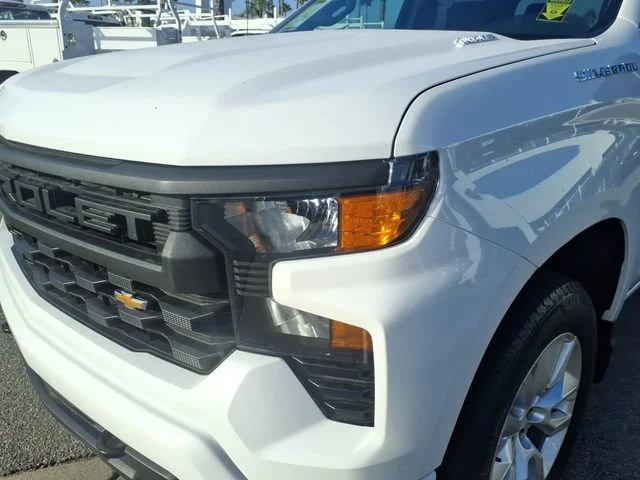 Used 2026 Summit White Chevrolet Custom image 9