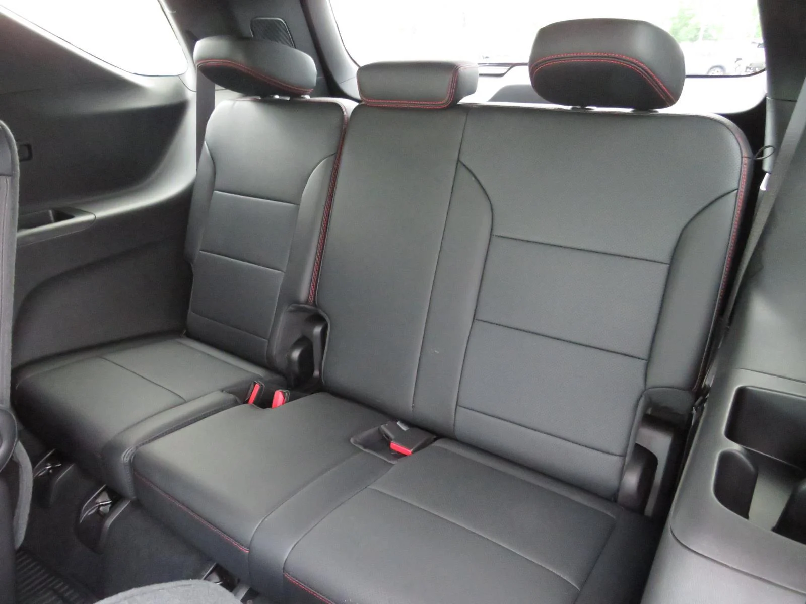 Used 2025 Mosaic Black Metallic Chevrolet RS image 28