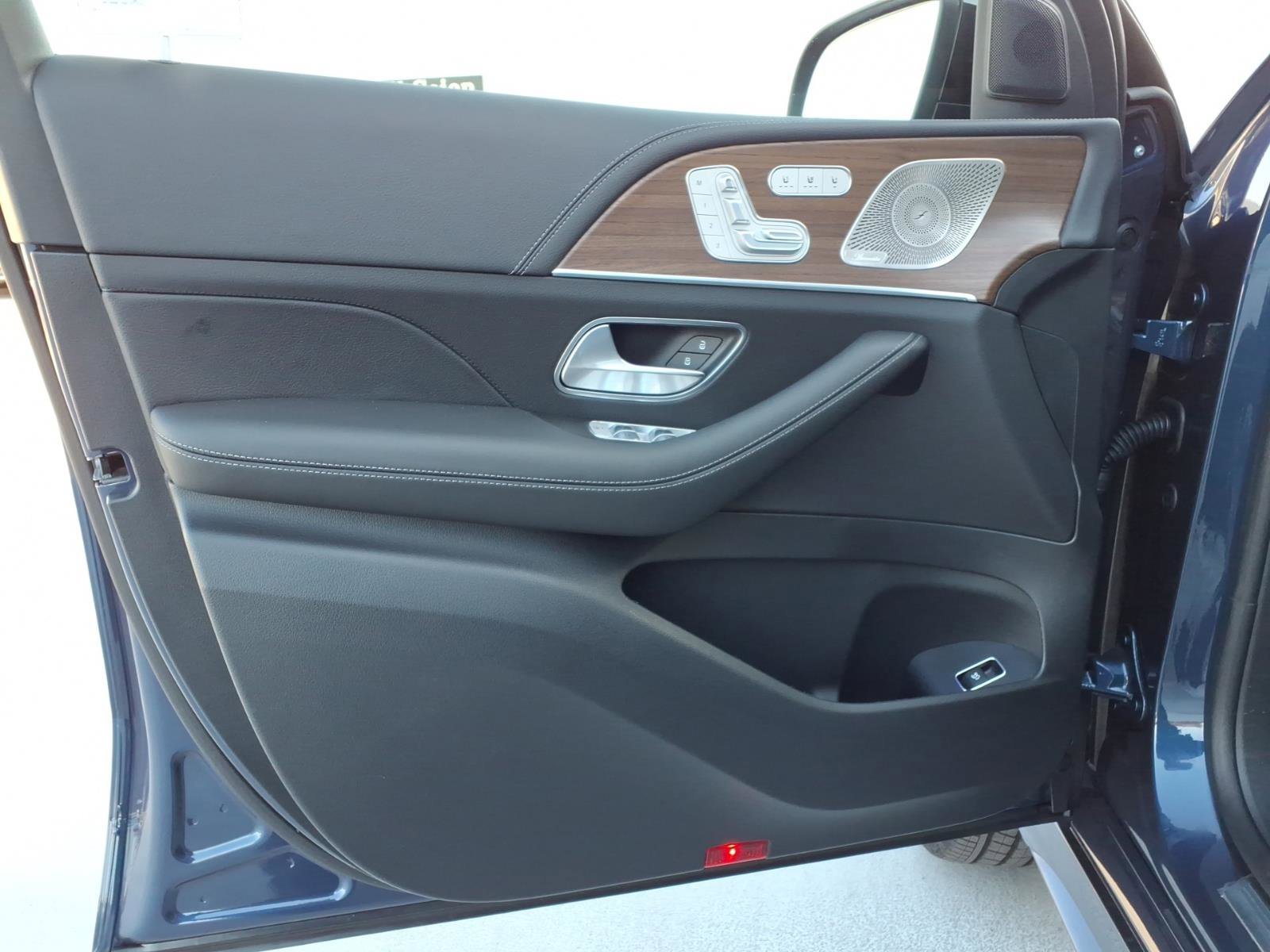 New 2026 Twilight Blue Metallic Mercedes-Benz AMG®  53 image 12