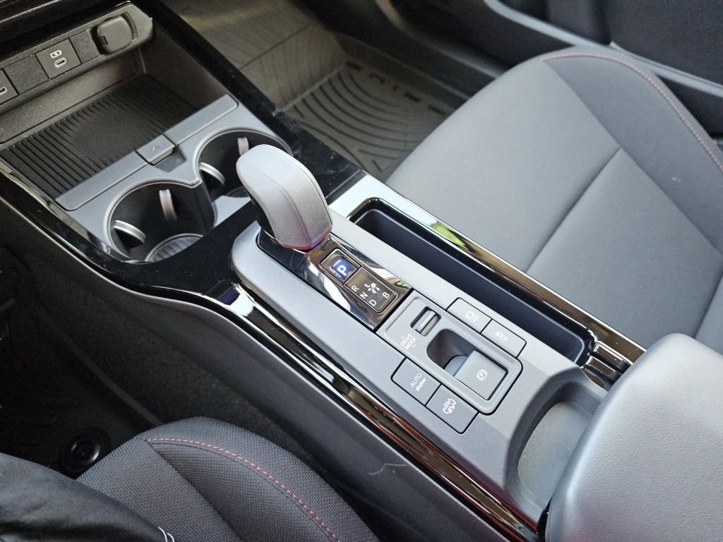 2026 Toyota Prius Plug-in Hybrid SE - Photo 32