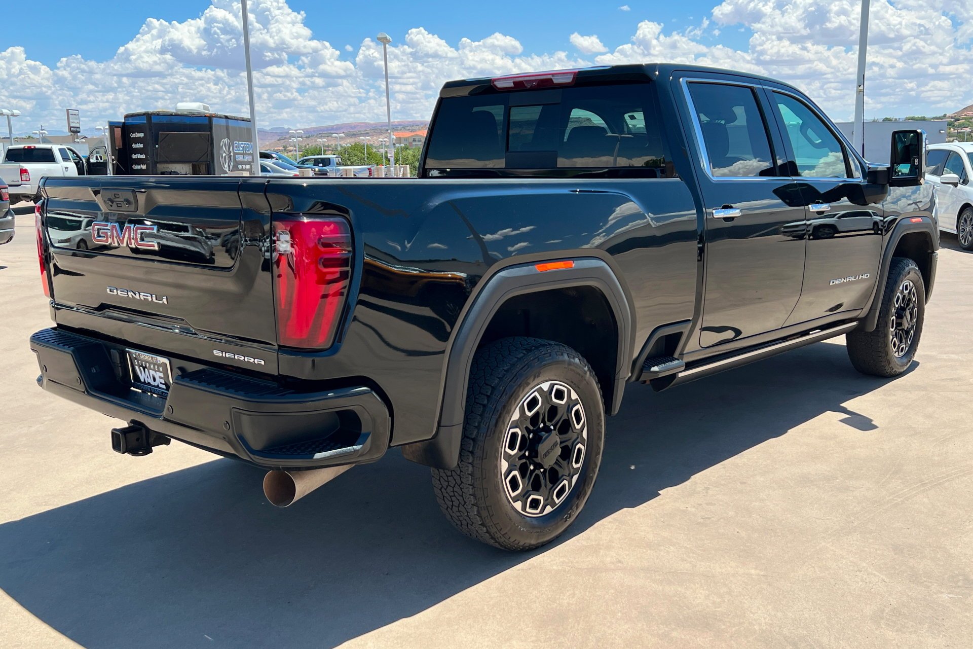 Used 2024 Onyx Black GMC Denali image 6