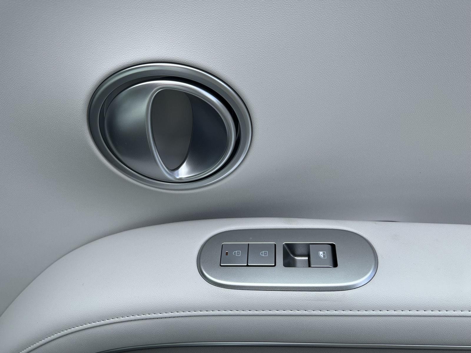New 2026 Creamy White Pearl Hyundai SEL Premium 8P image 19