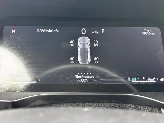 Used 2024 White Jeep Altitude image 12
