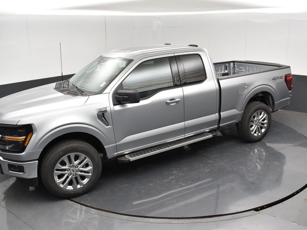 New 2026 Iconic Silver Metallic Ford XLT image 31