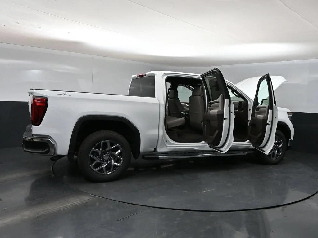 2026 GMC Sierra 1500 SLT - Photo 39