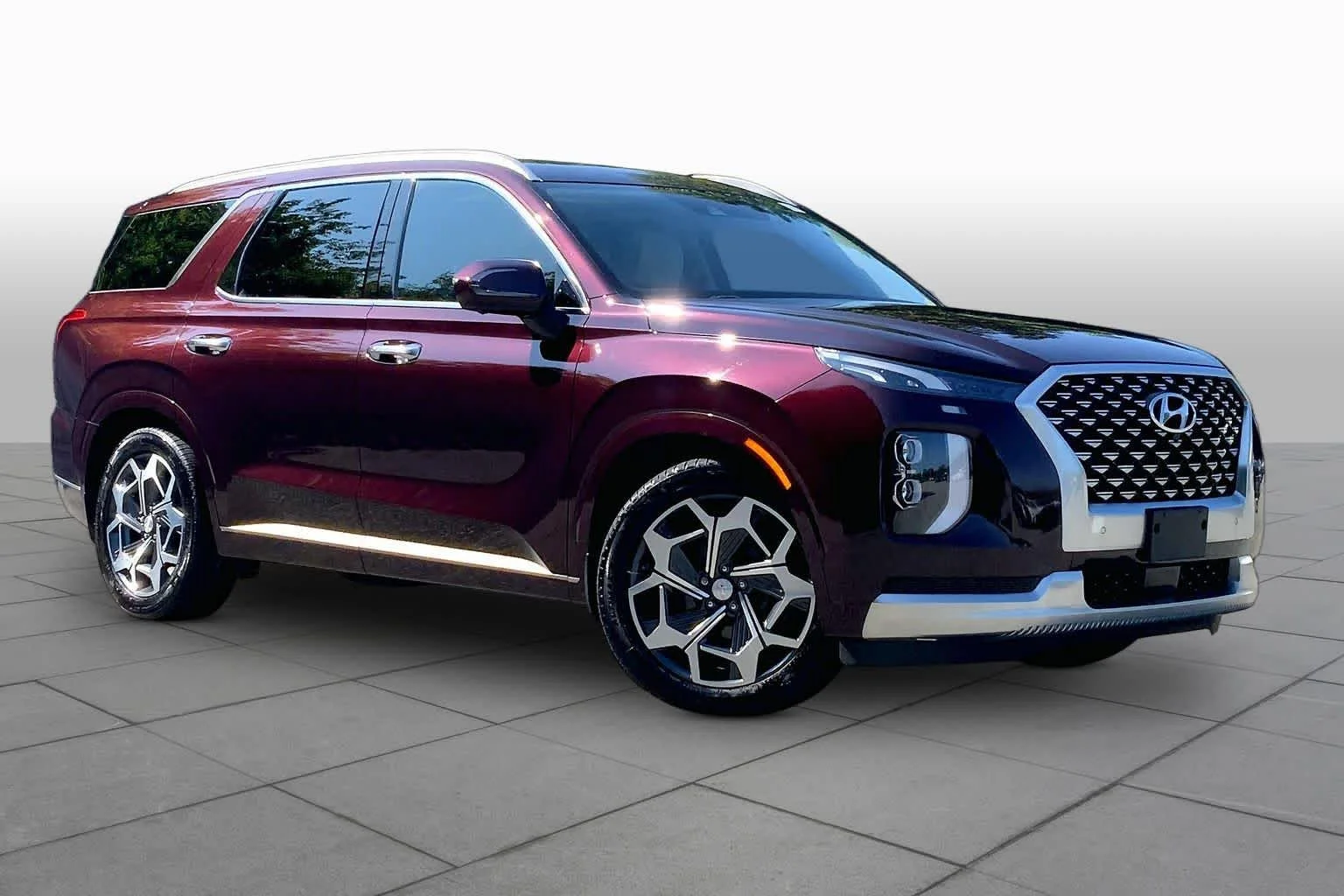 Used 2021 Sierra Burgundy Hyundai Calligraphy image 3