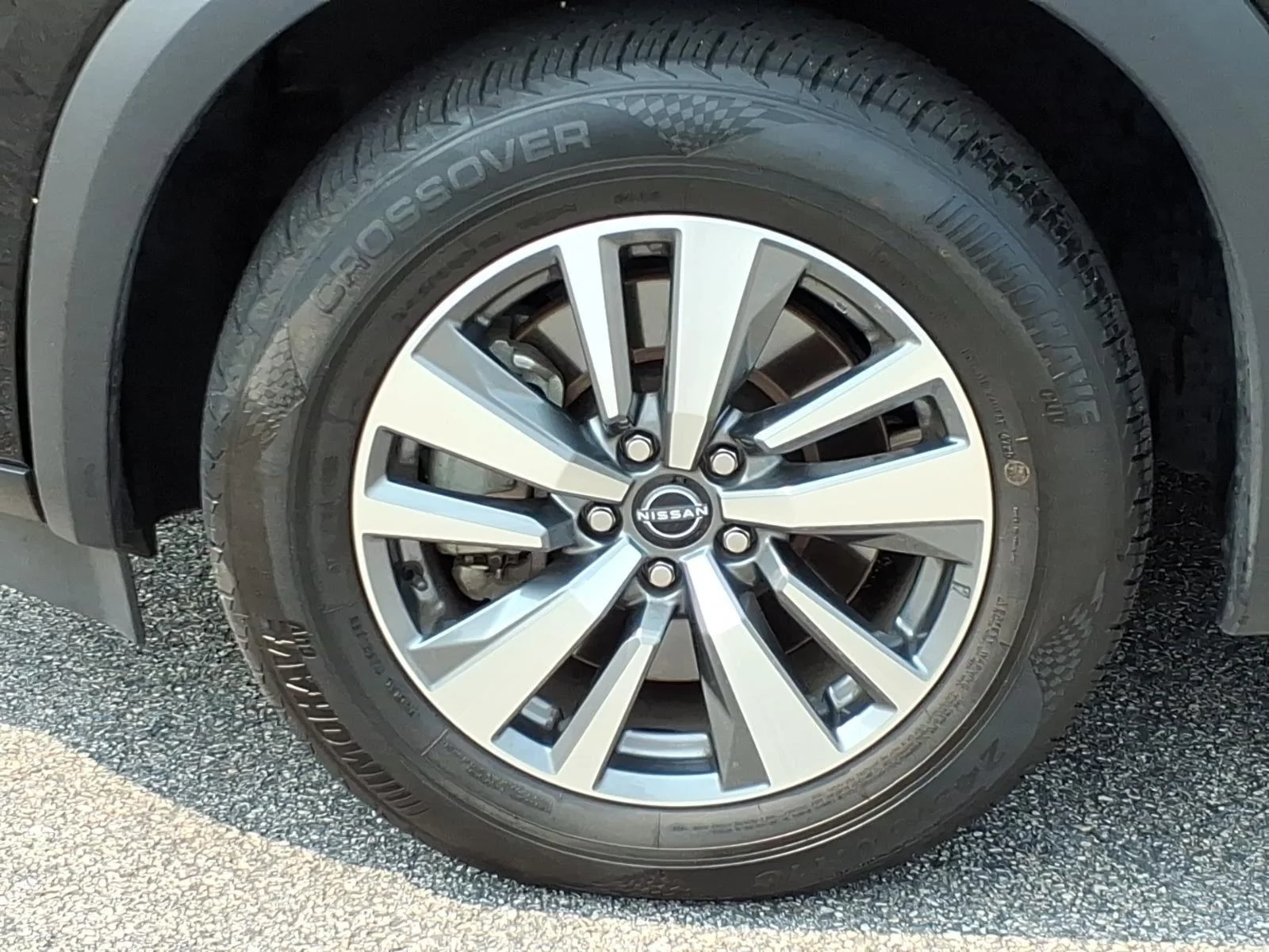 Used 2025 Super Black Nissan SL image 4