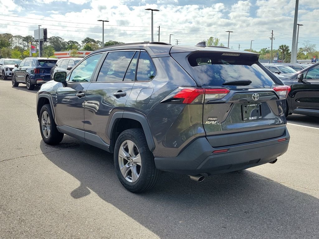 2022 Toyota RAV4 XLE - Photo 4