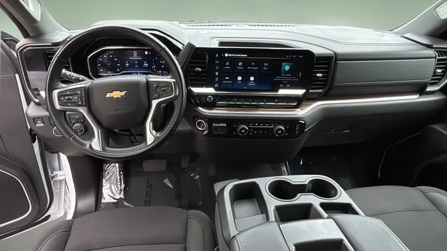 Used 2025 Summit White Chevrolet LT image 17