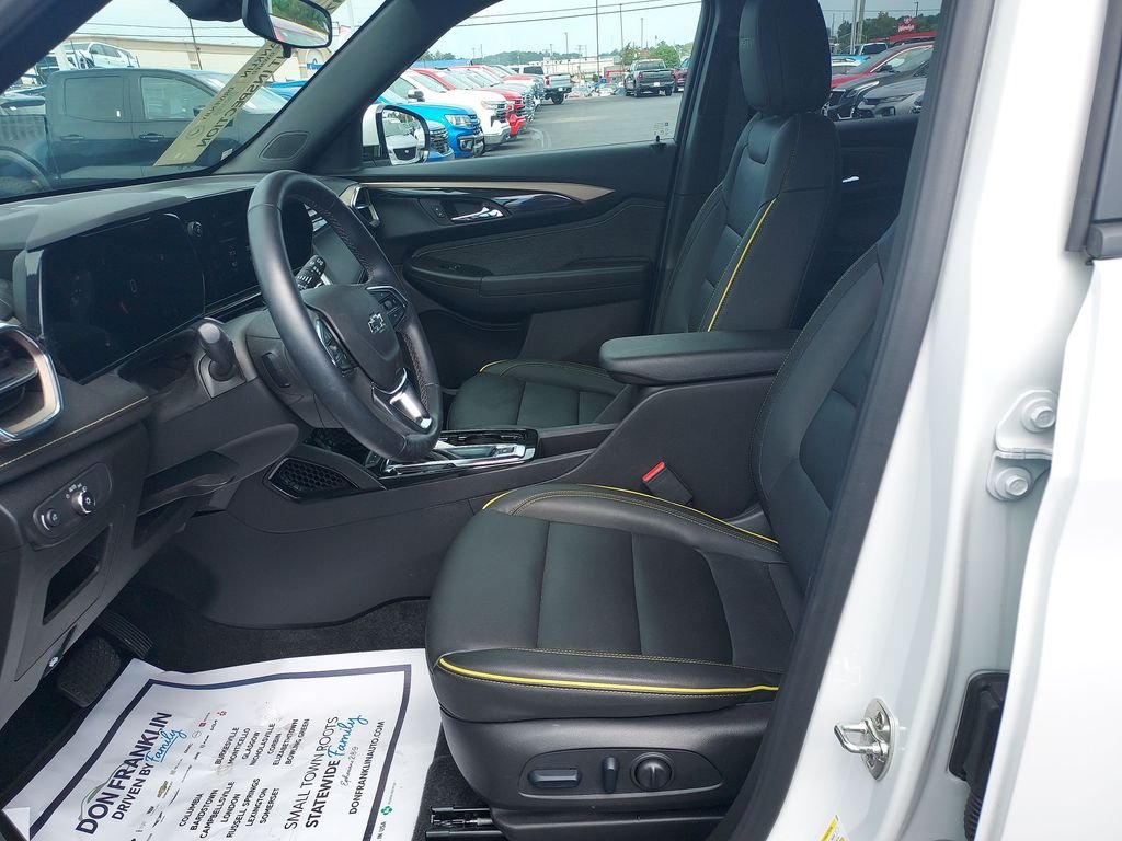 Used 2025 Beige Chevrolet ACTIV image 13