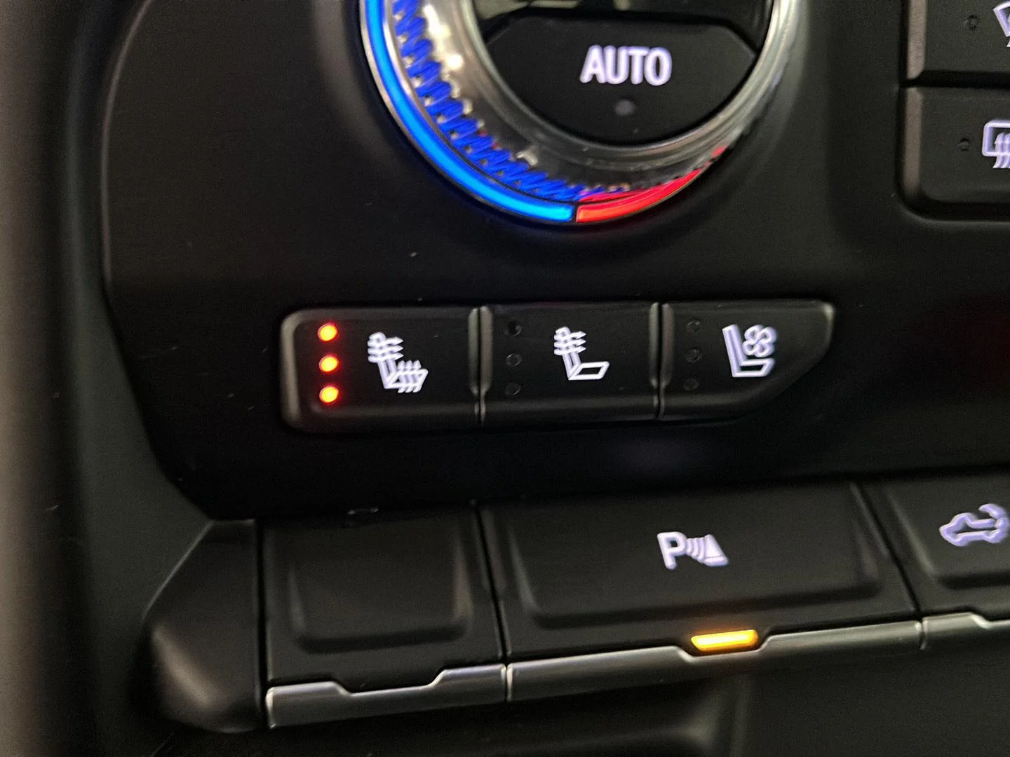 Used 2022 Onyx Black GMC AT4 image 29