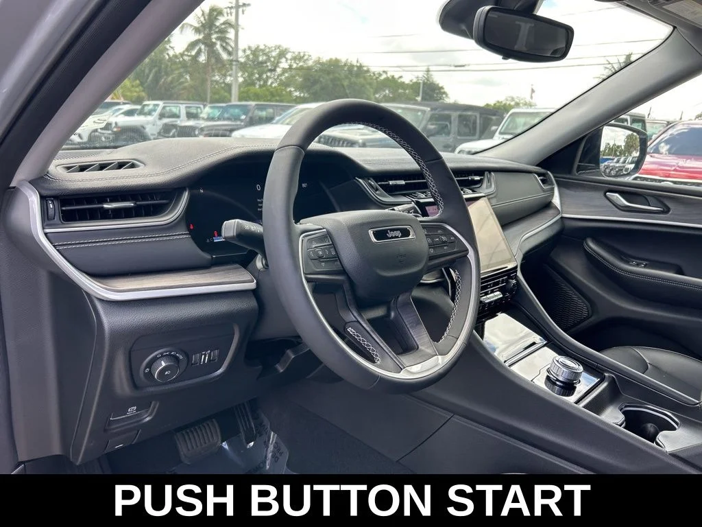 Used 2024 Silver Jeep Limited image 11