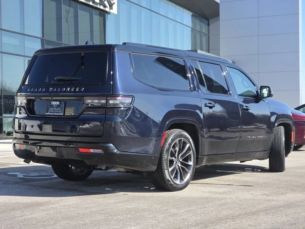 2024 Jeep Grand Wagoneer L Series III - Photo 32