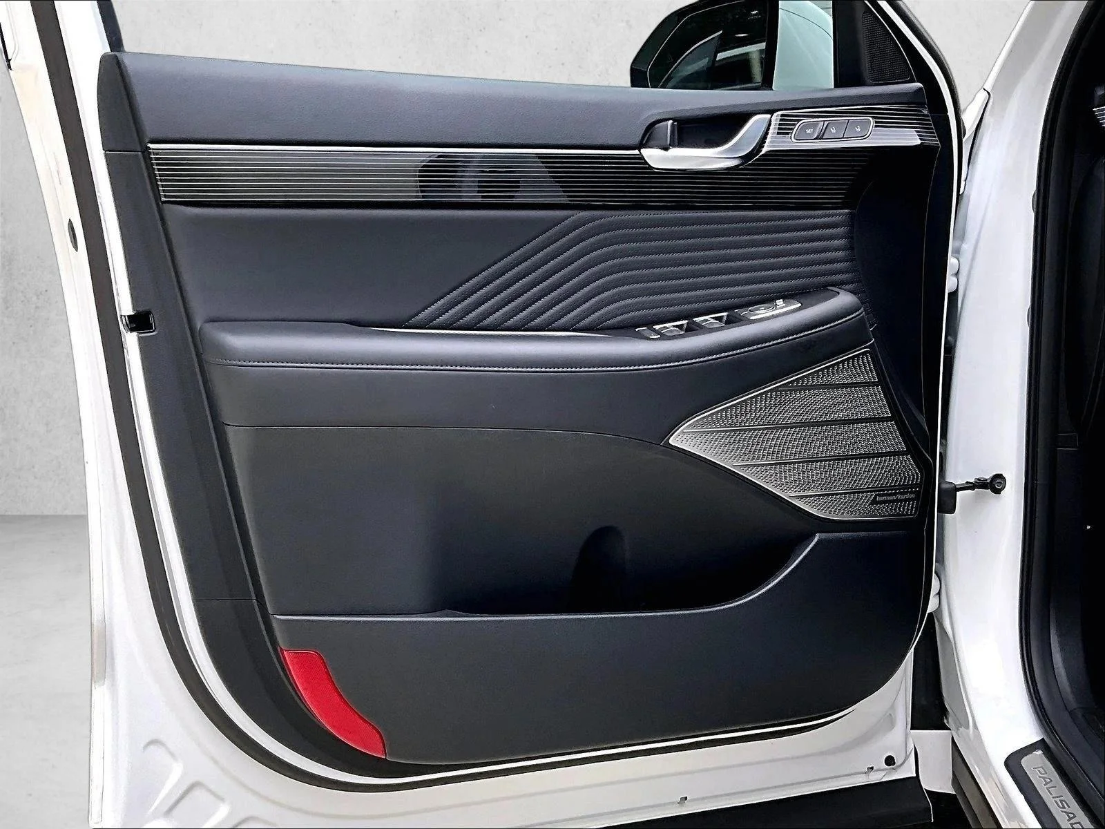 Used 2025 Hyper White Hyundai Calligraphy Night Edition image 18