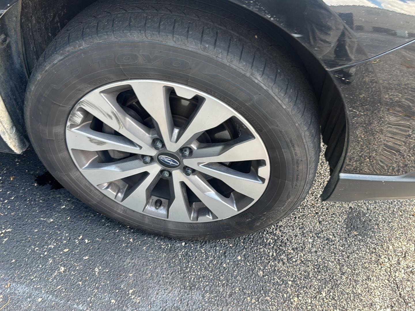 Used 2017 Crystal Black Silica Subaru Touring image 7