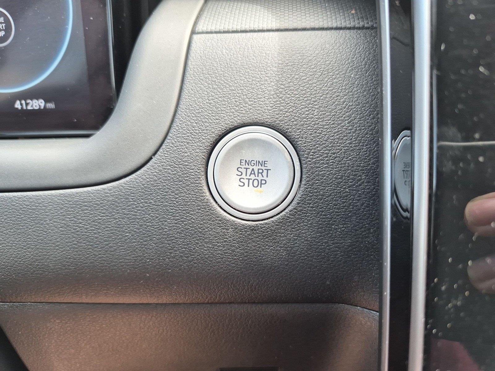Used 2022 Sage Gray Hyundai SEL image 29