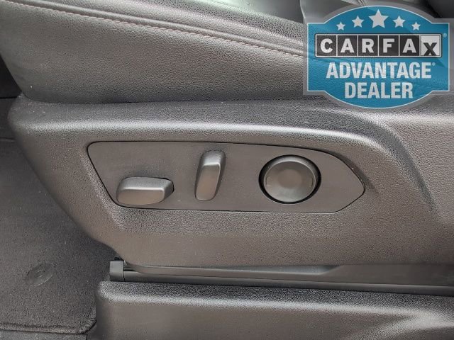 2024 Chevrolet Suburban LT - Photo 15