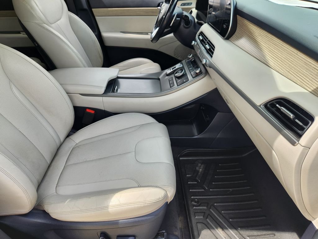 Used 2020 Hyper White Hyundai SEL image 16
