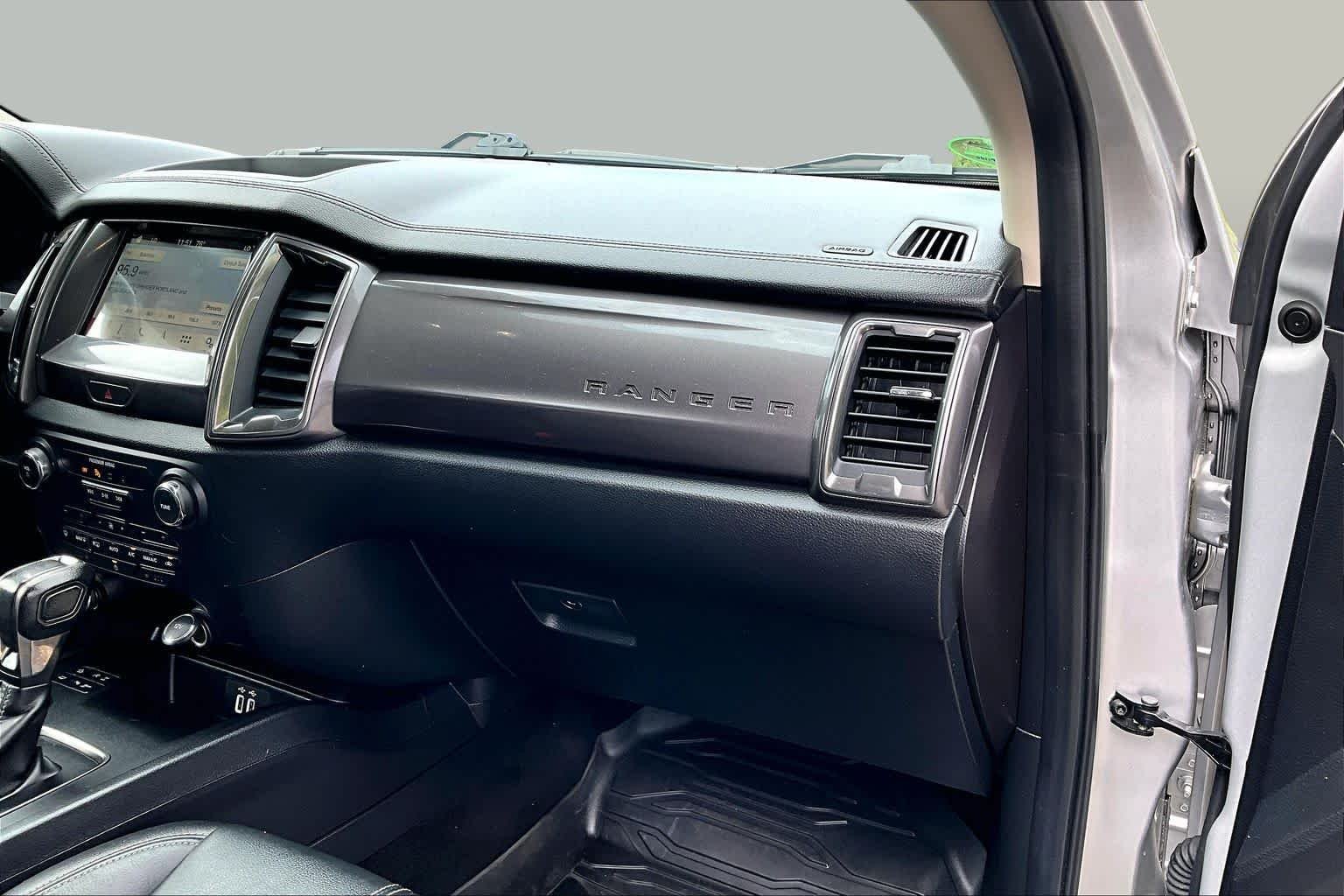 Used 2019 Ingot Silver Ford LARIAT image 19