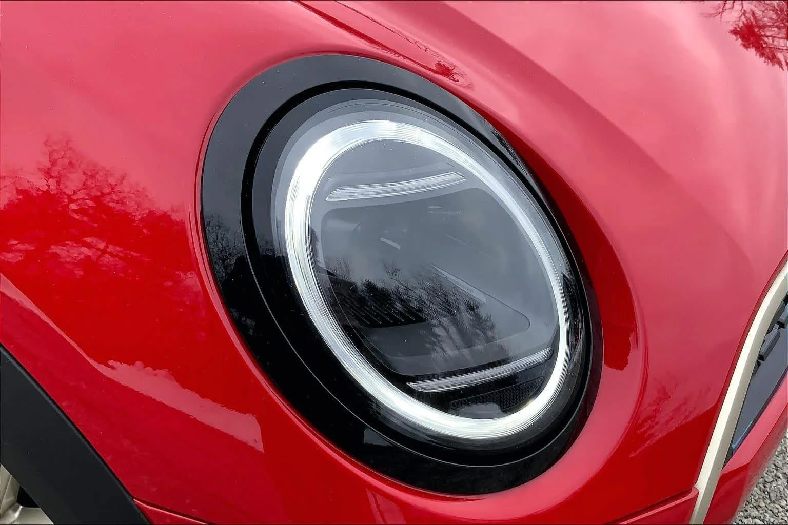 New 2026 Chili Red II MINI Iconic image 13