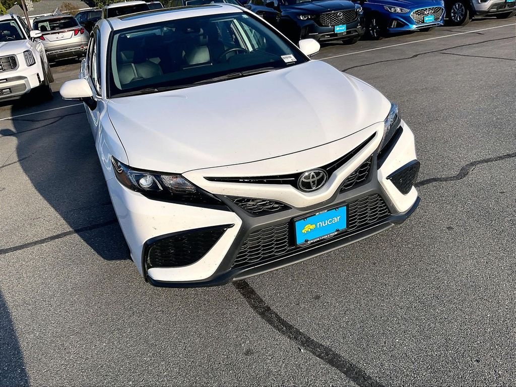 Used 2023 Ice Toyota SE image 5