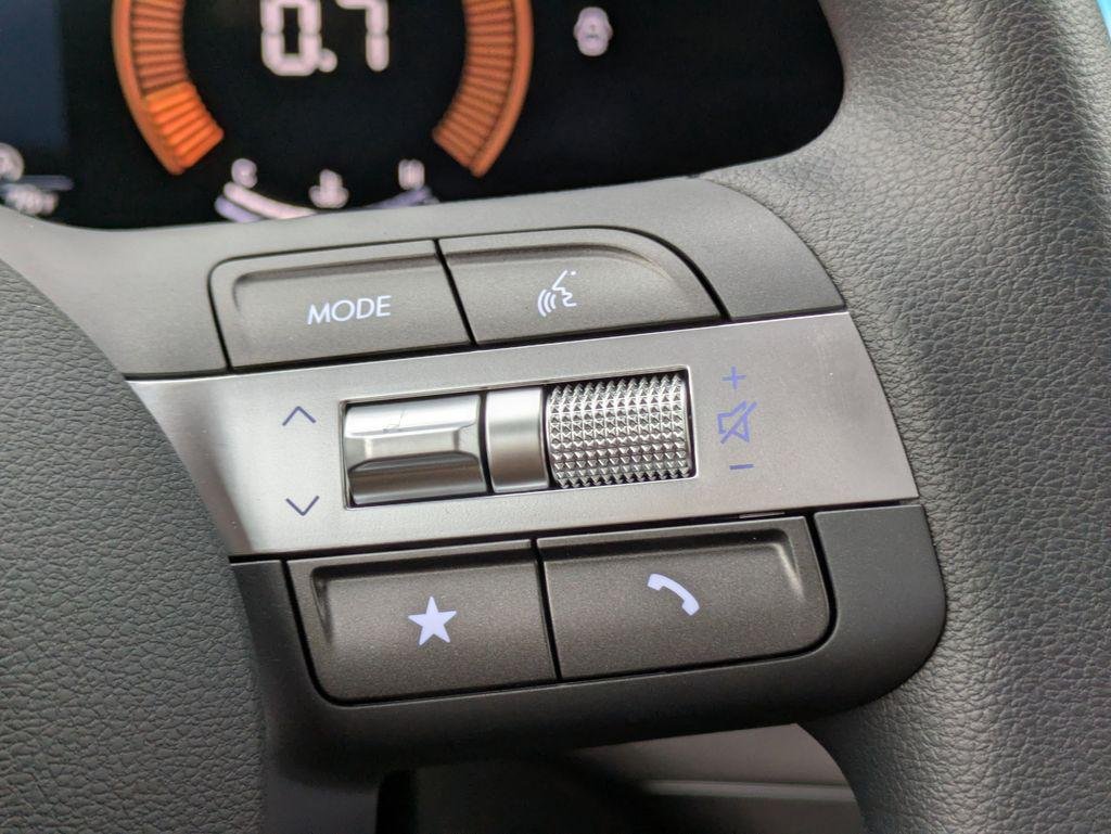 New 2026 White Hyundai SE FWD image 30