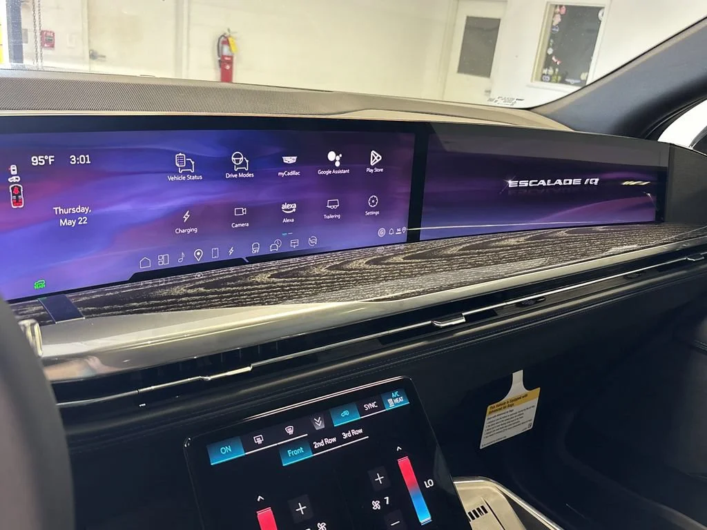 2025 Cadillac Escalade IQ Luxury 1 - Photo 37