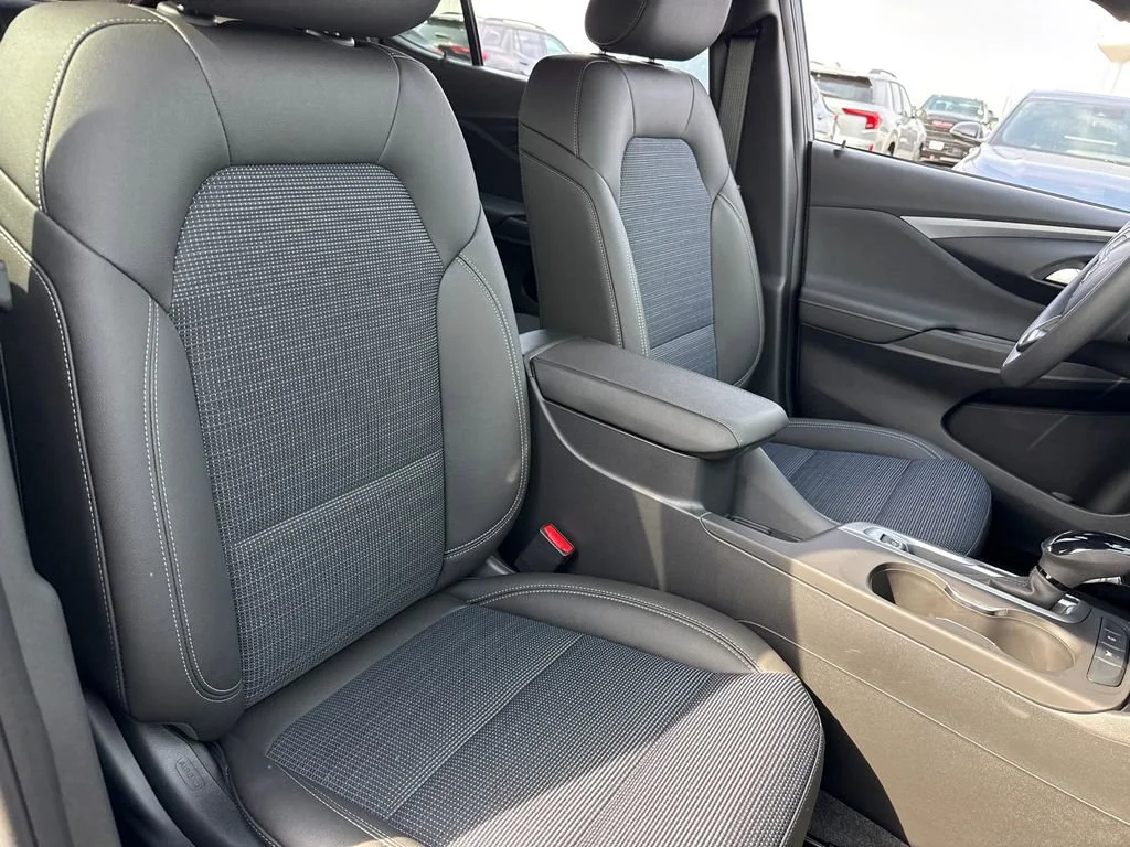 New 2026 Ebony Twilight Metallic Buick Preferred image 35