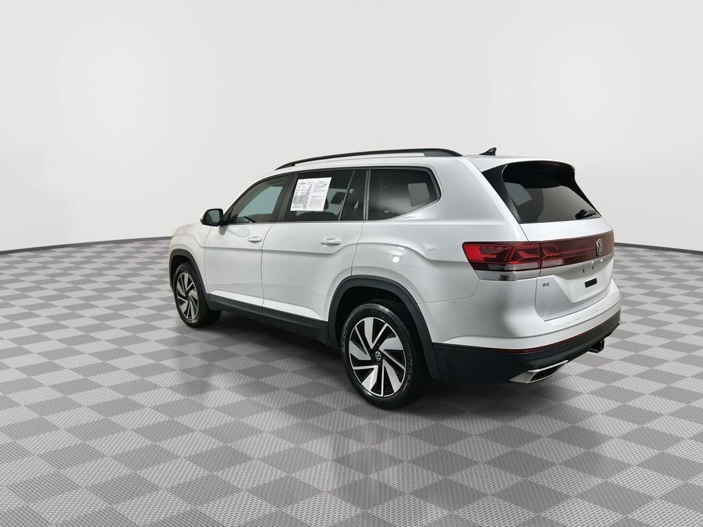 Used 2025 Gray Volkswagen 2.0T SE w/Technology image 6