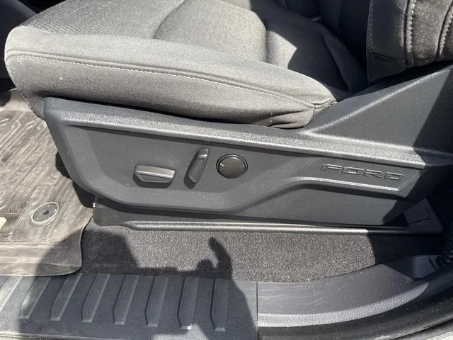 Used 2023 Silver Ford XLT image 19