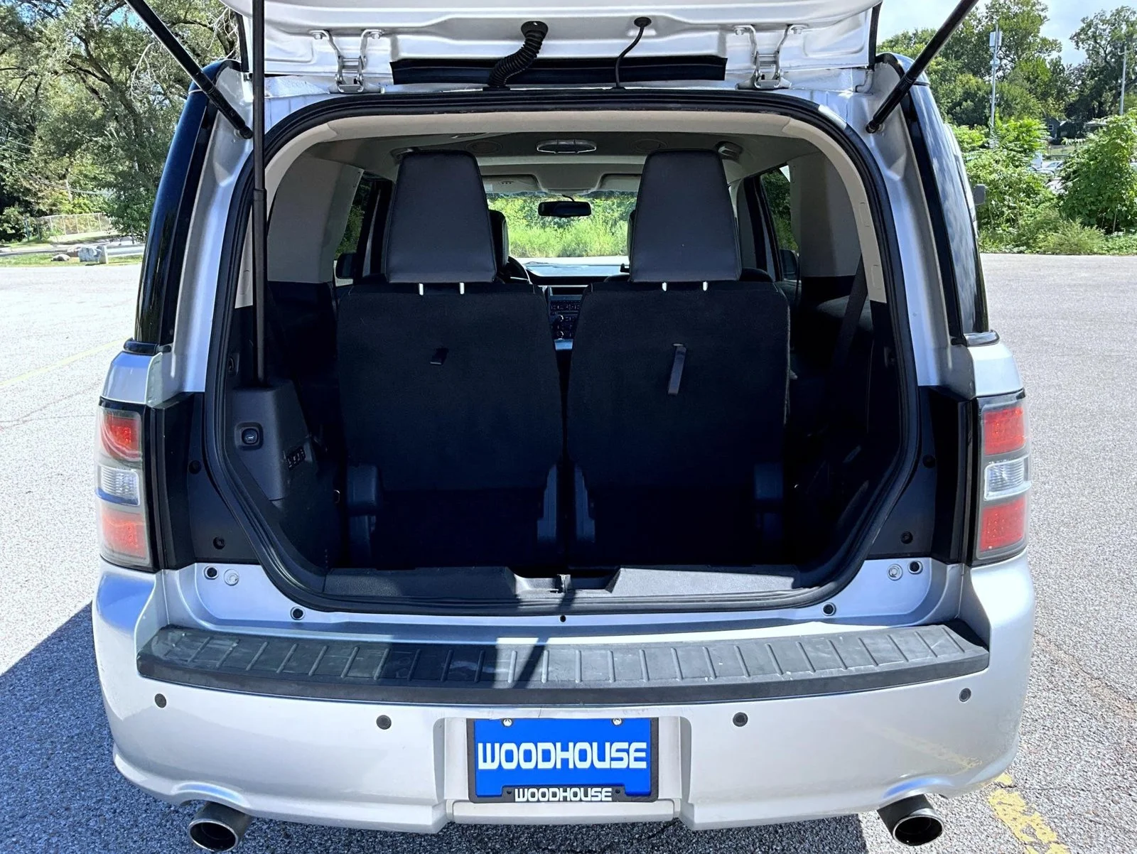 Used 2012 Silver Ford Titanium image 9