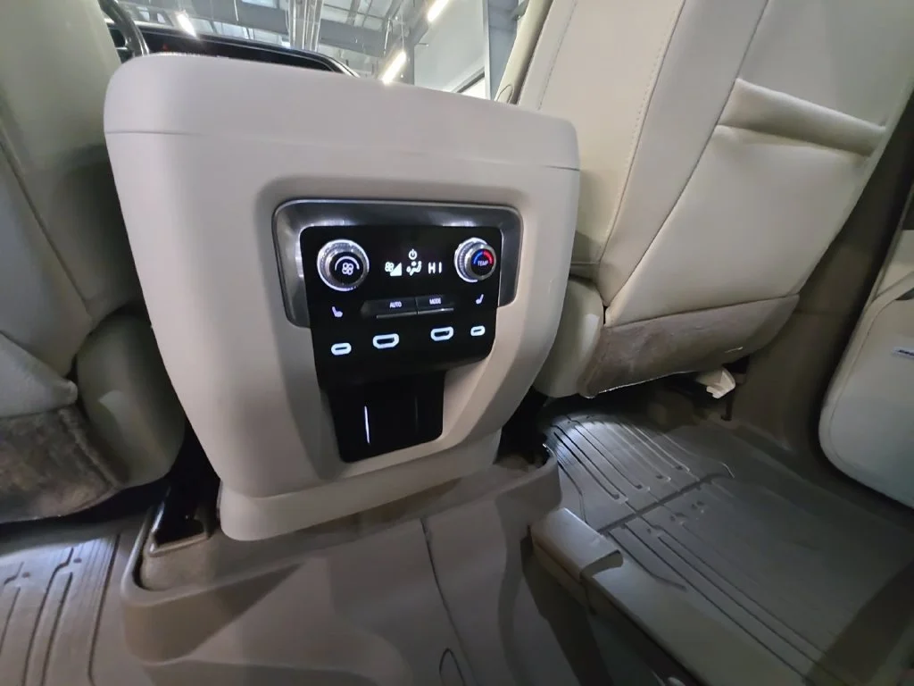 2021 GMC Yukon Denali - Photo 35