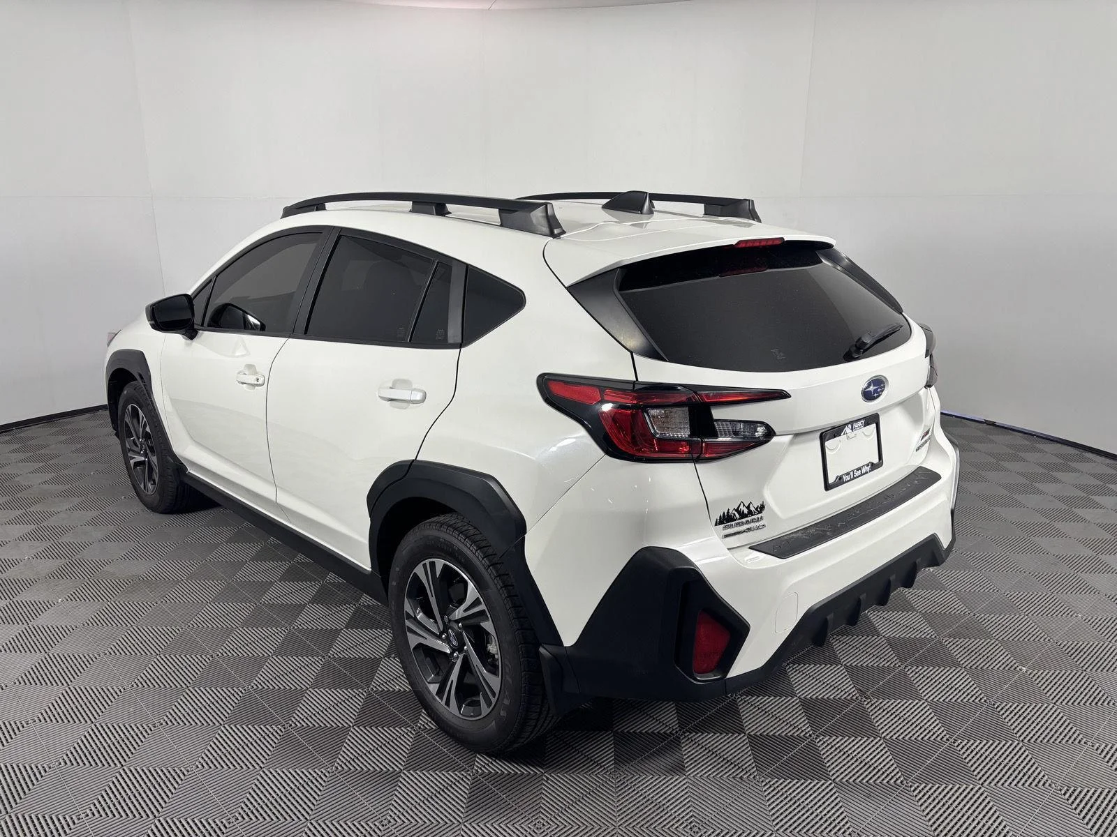 Used 2024 Crystal White Pearl Subaru Premium image 3
