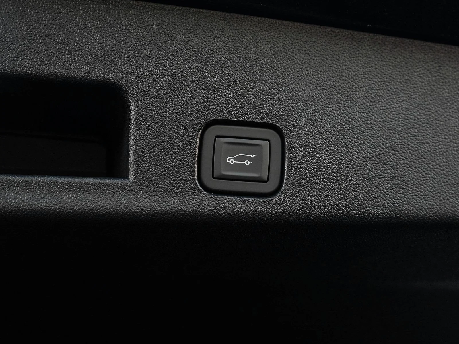 New 2026 Mosaic Black Metallic Chevrolet LT image 8