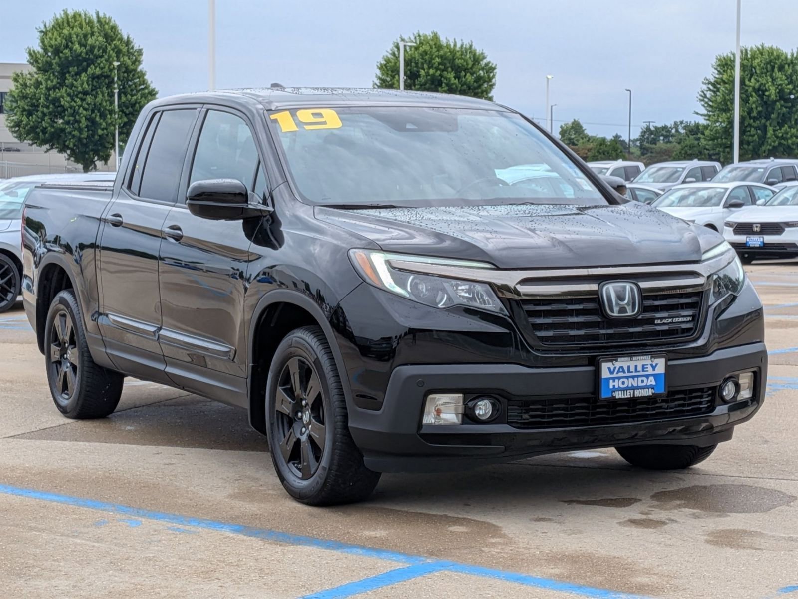 Certified Used 2019 Black Honda Black Edition image 5