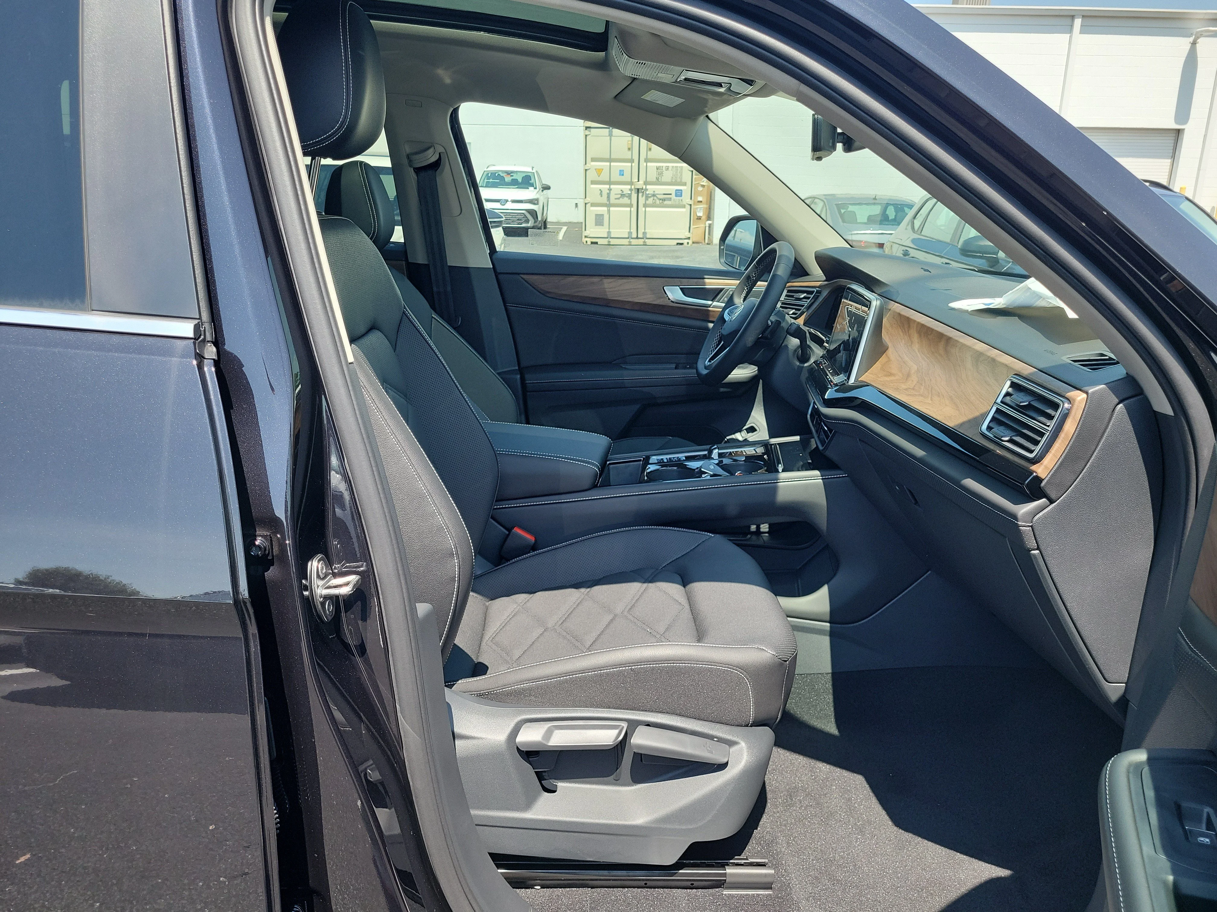 New 2026 Black Volkswagen SE w/Technology image 8
