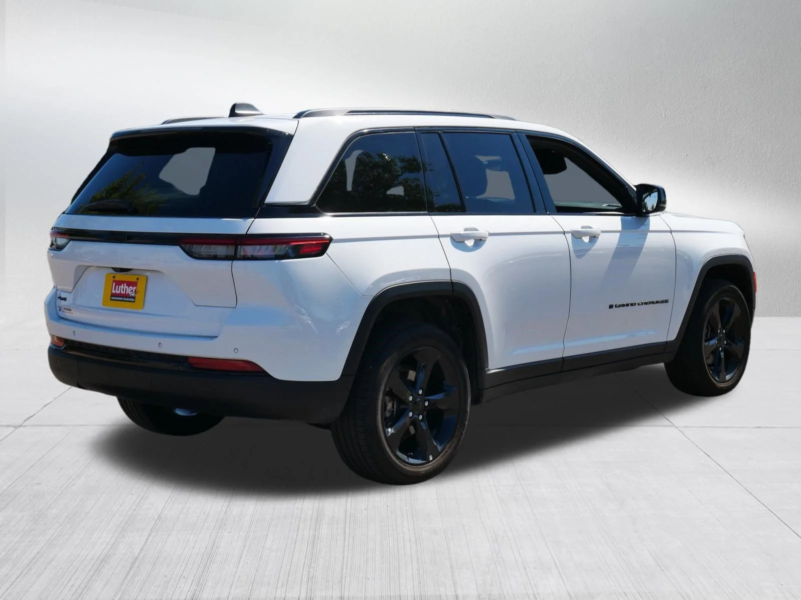 Used 2023 Bright White Clearcoat Jeep Altitude X image 7