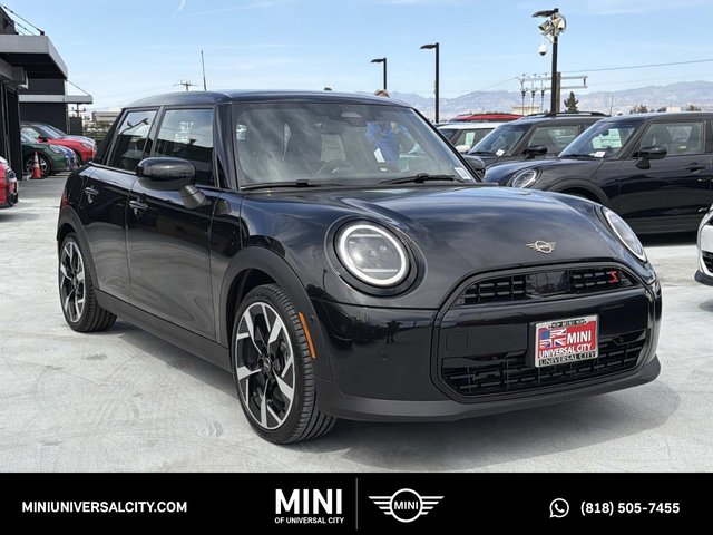 2026 MINI 4 Door Signature Plus