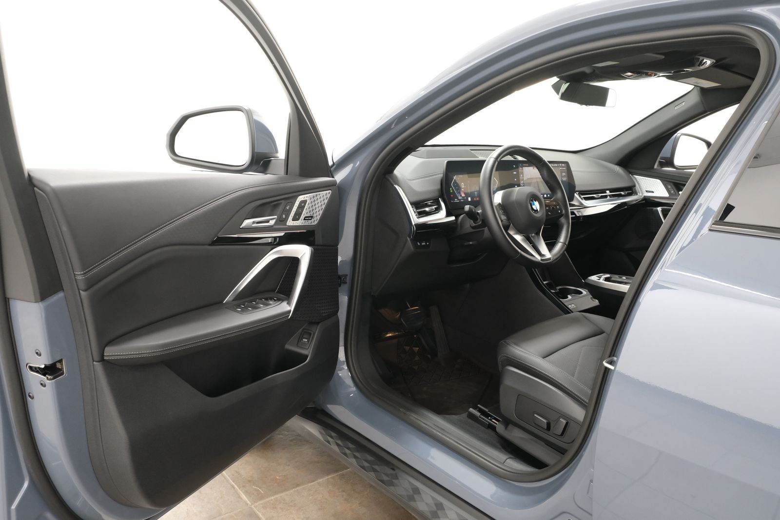 Certified Used 2025 Storm Bay Metallic BMW xDrive28i image 22