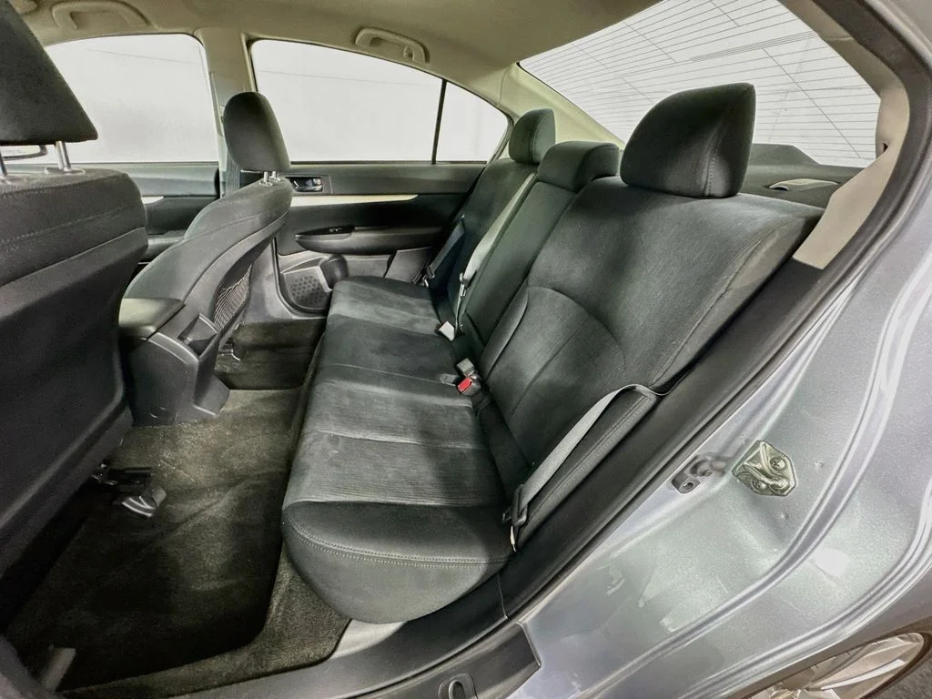 Used 2013 Silver Subaru 2.5i image 27