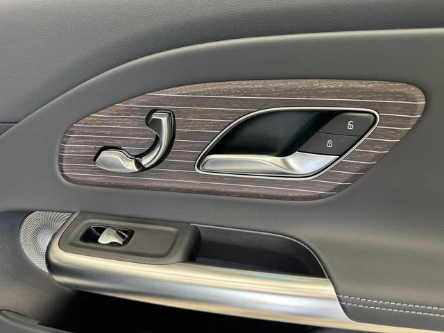 New 2027 Green Mercedes-Benz  image 44