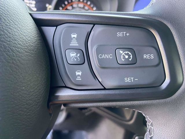 Certified Used 2025 41 Jeep Mojave image 28