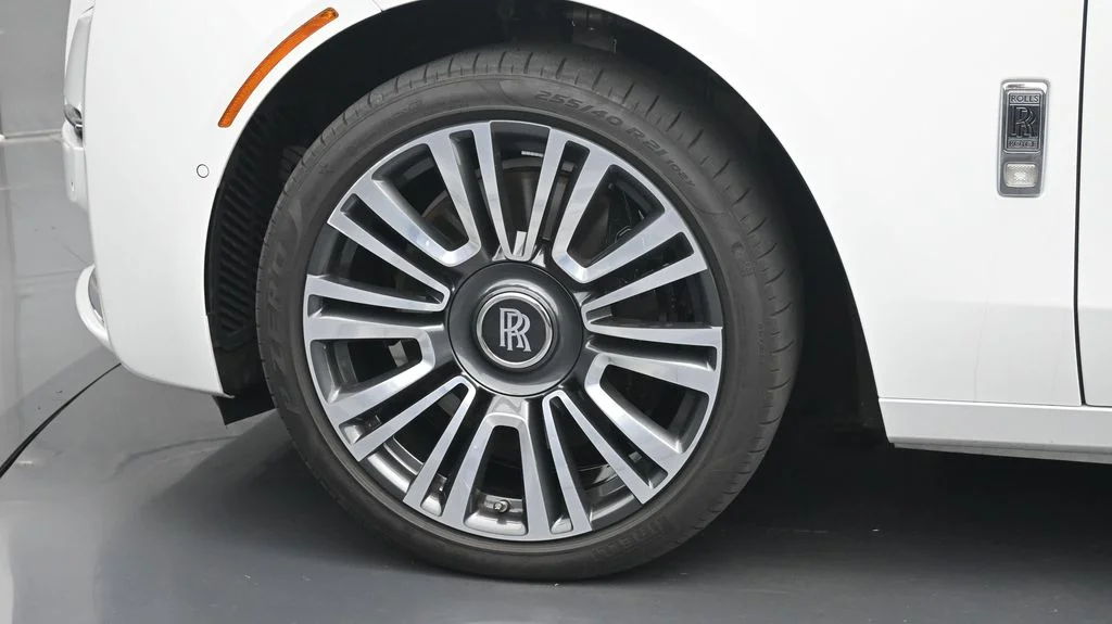 Certified Used 2021 White Rolls-Royce  image 12