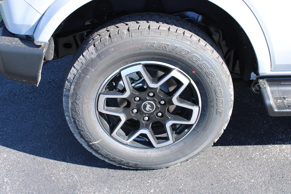 New 2026 Avalanche Gray Ford Outer Banks® image 20