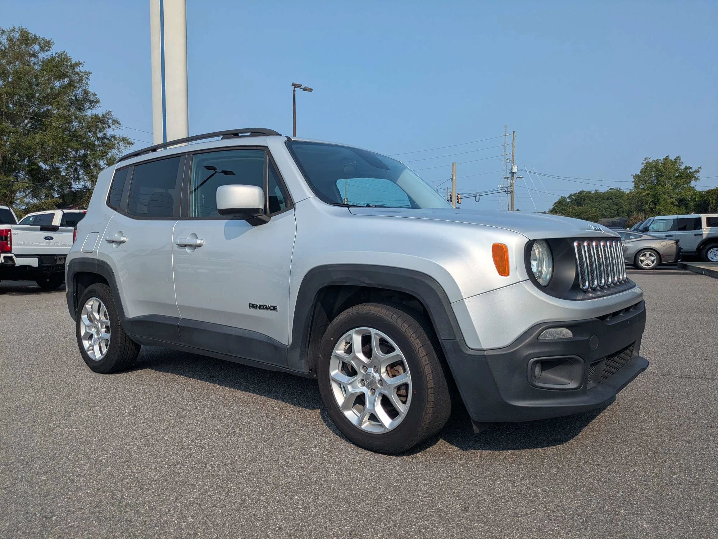 Used 2017 Jeep Renegade Latitude with VIN ZACCJABB8HPE58938 for sale in Brunswick, GA