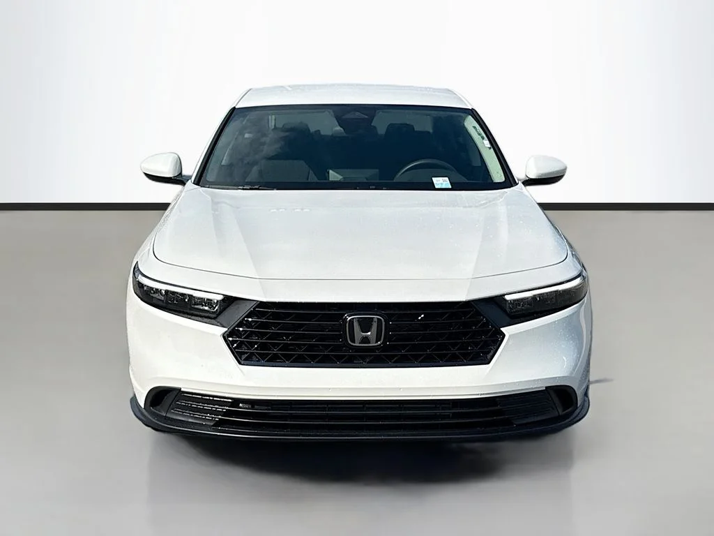 New 2026 Platinum White Pearl Honda LX image 2