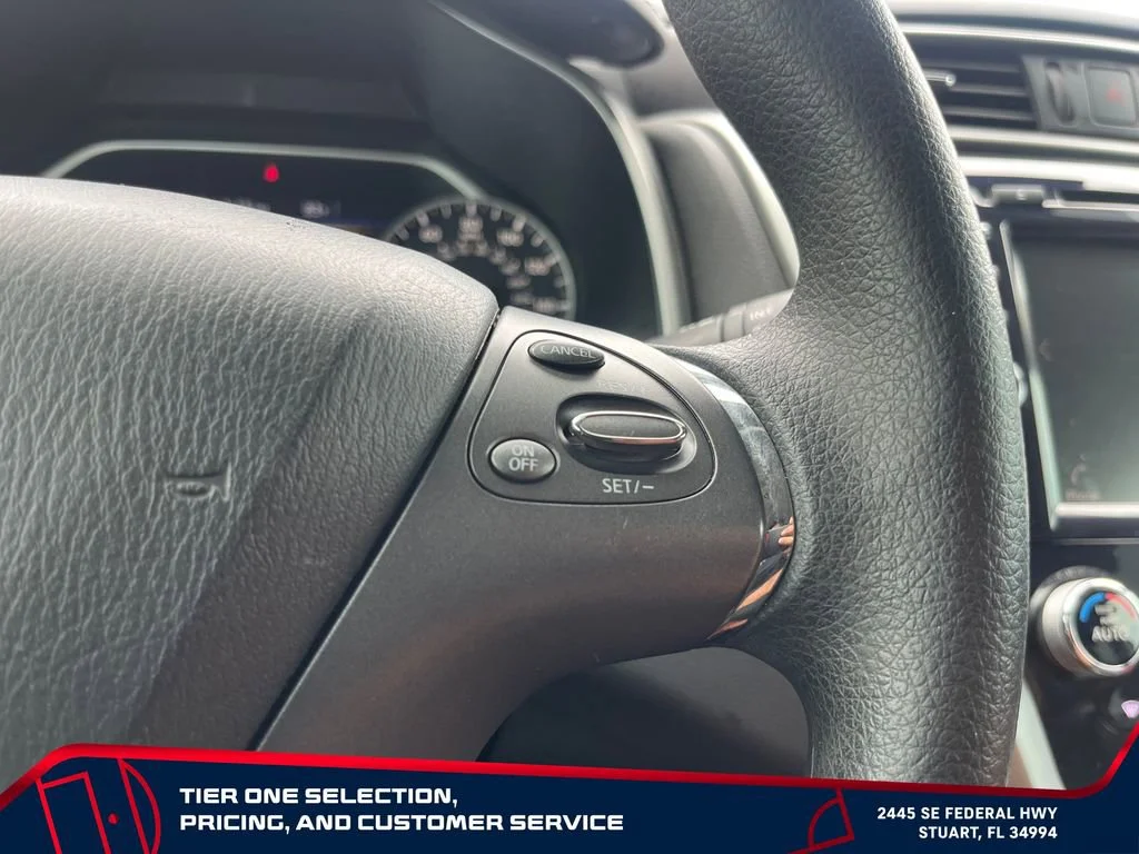 Used 2022 Gray Nissan S FWD image 28