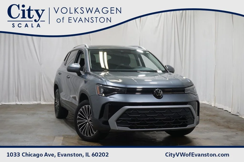 Certified Used 2025 Gray Volkswagen 1.5T SE image 1