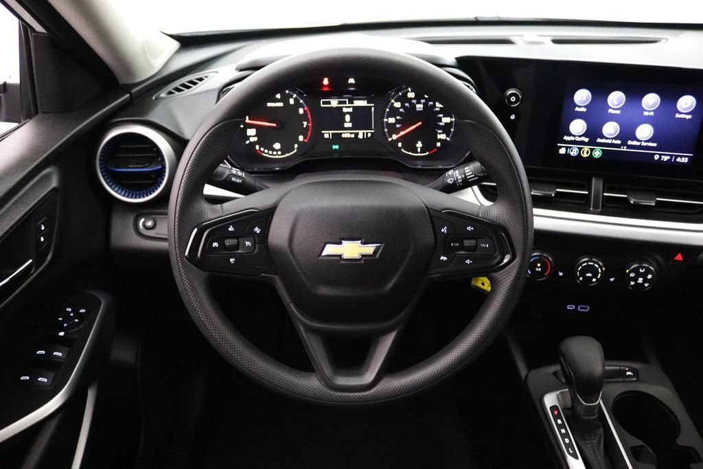 2025 Chevrolet Trax LS - Photo 20